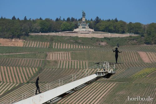 HR-15-04-22-12-30-54-4108