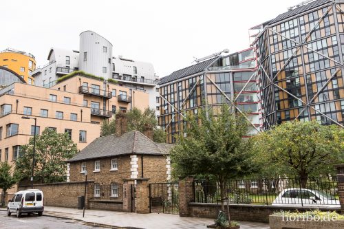 HR-16-10-01-11-18-41-1868