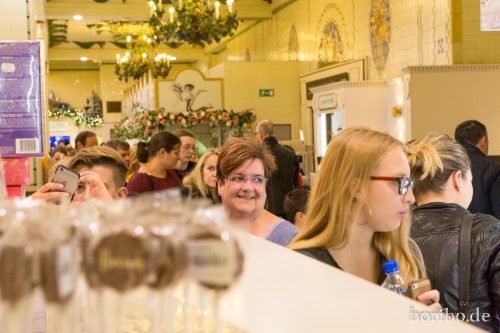 HR-16-10-01-12-10-51-1877