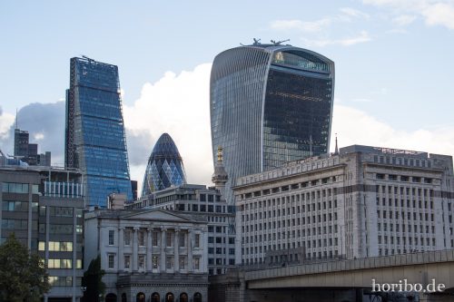 HR-16-10-01-17-54-44-2000