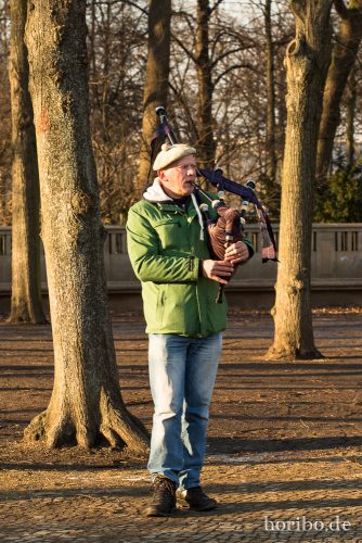 HR-17-01-22-15-43-27-3226