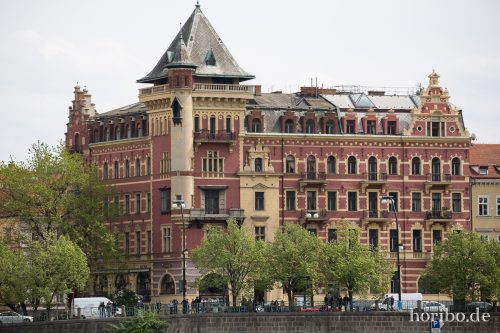 HR-17-05-03-13-21-54-5440