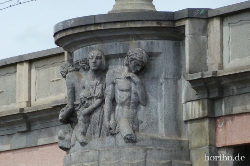 HR-17-05-03-13-22-34-1030570