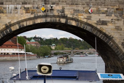 HR-17-05-03-13-23-07-5444