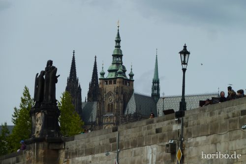 HR-17-05-03-13-28-59-1030578