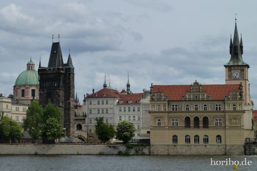 HR-17-05-03-13-35-11-1030581