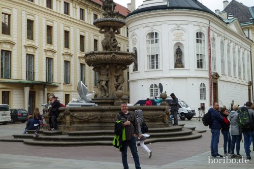 HR-17-05-04-12-15-32-1030598