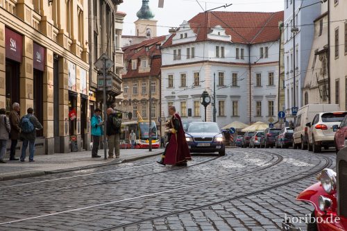 HR-17-05-04-16-37-32-5695