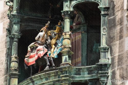 HR-17-06-09-12-09-03-9045