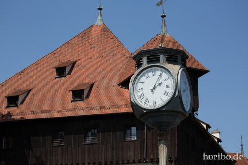 HR-17-08-25-14-06-57-4256