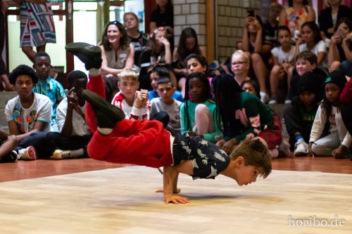 HR-18-06-30-16-41-03-4894