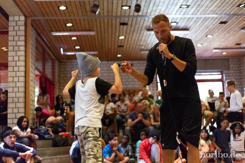 HR-18-06-30-18-41-02-5852