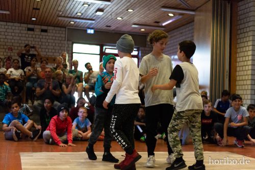 HR-18-06-30-18-46-03-5911