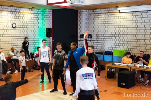 HR-18-06-30-18-55-04-5963