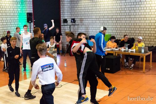 HR-18-06-30-18-55-07-5972