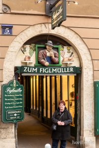 HR-19-02-24-15-32-17-1474