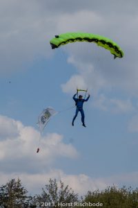 HR_20130505-12-47-6858