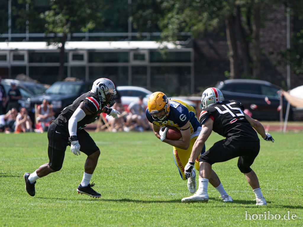 HR-19-06-30-17-12-35-0254