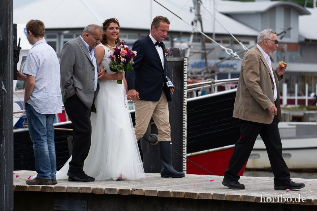 HR-19-06-06-15-42-09-6796