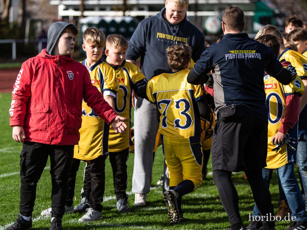 HR-19-10-26-15-41-06-8217