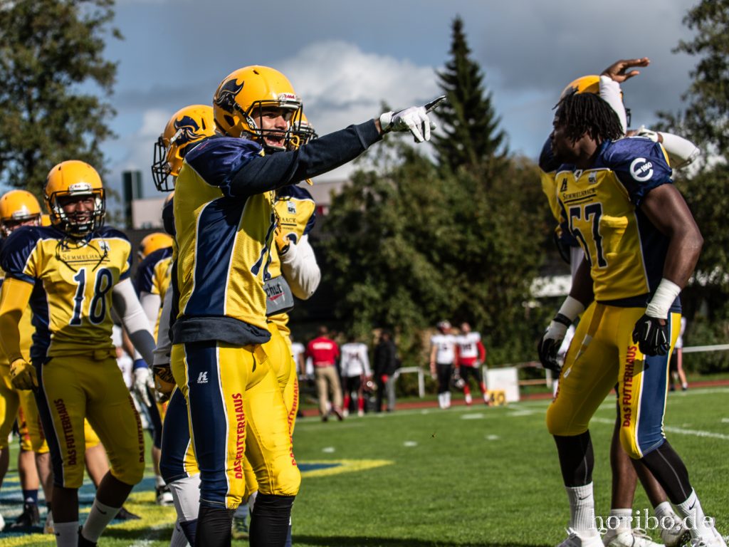 Pirates_vs_Panther_191005-035