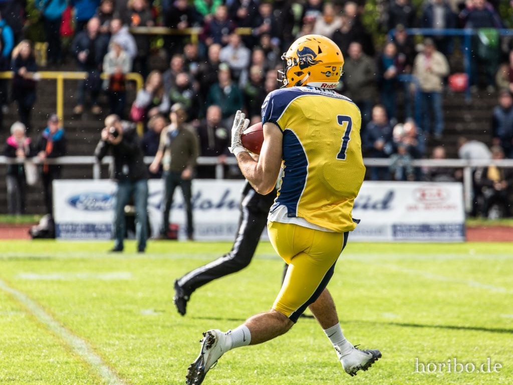 Pirates_vs_Panther_191005-039