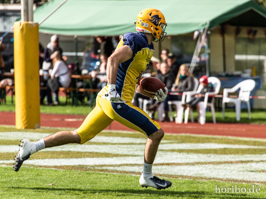 Pirates_vs_Panther_191005-040