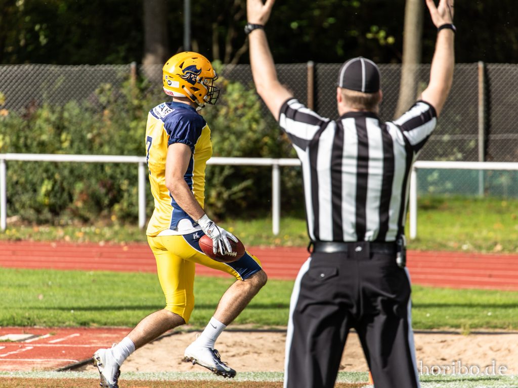 Pirates_vs_Panther_191005-041