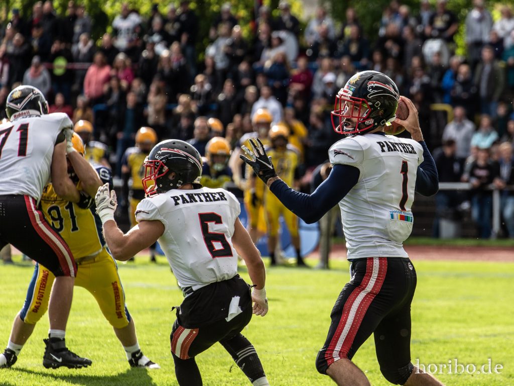 Pirates_vs_Panther_191005-044