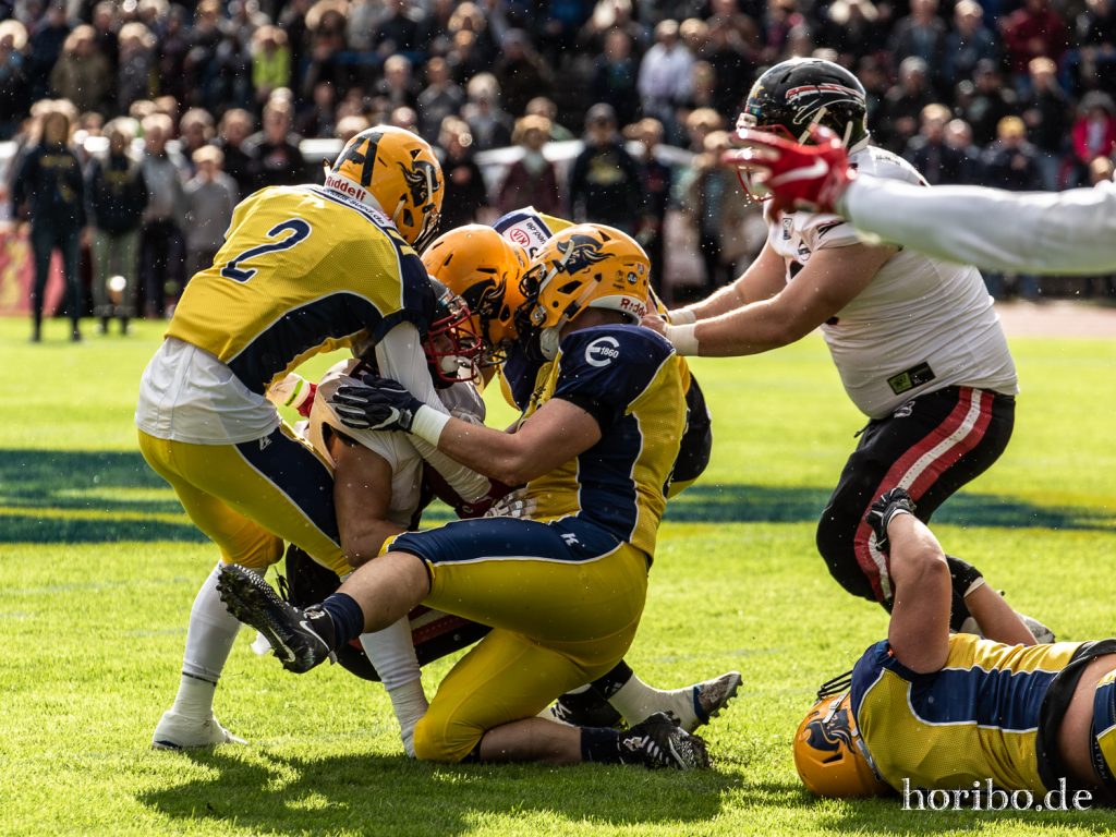 Pirates_vs_Panther_191005-047