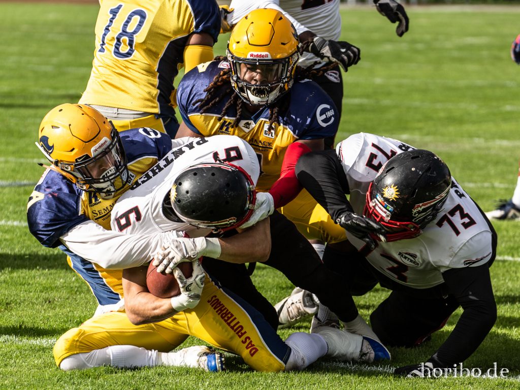 Pirates_vs_Panther_191005-049