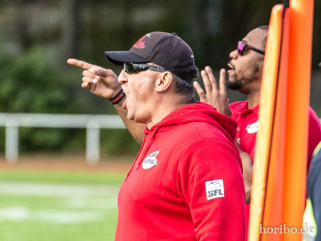 Pirates_vs_Panther_191005-055