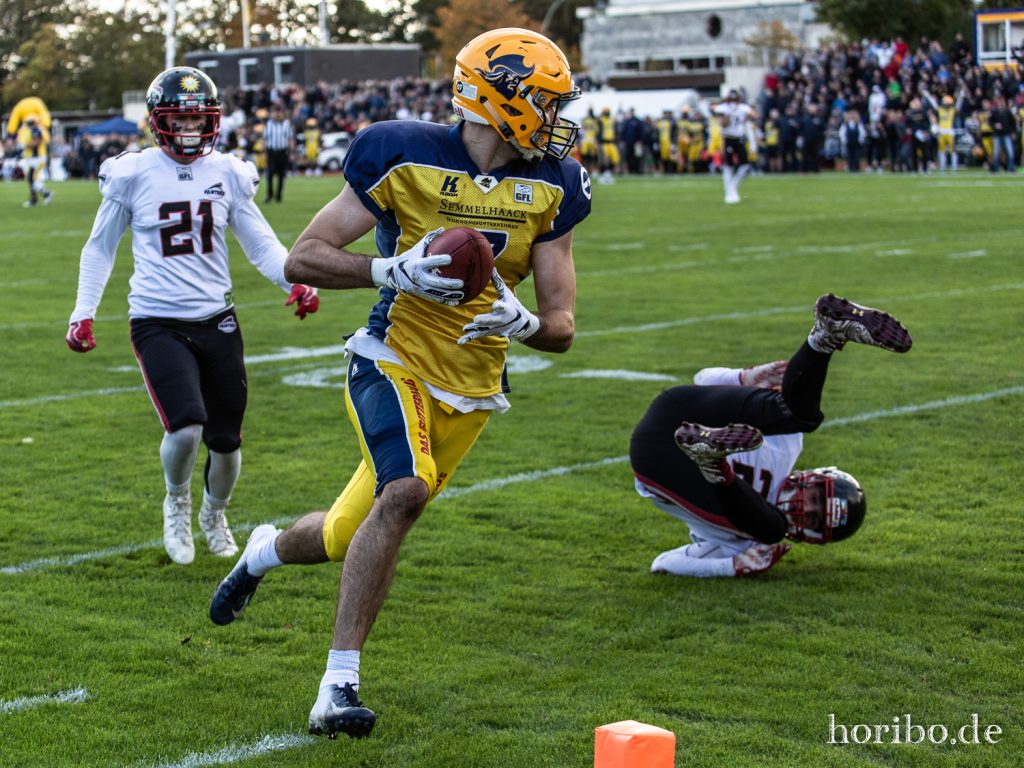 Pirates_vs_Panther_191005-058