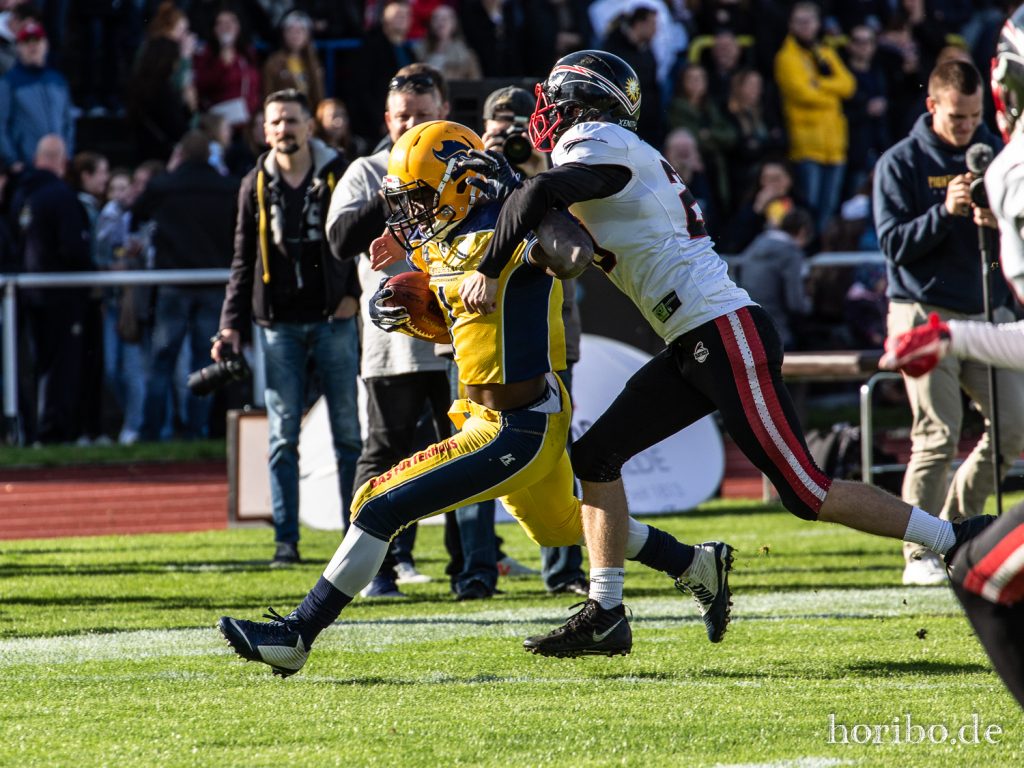 Pirates_vs_Panther_191005-072