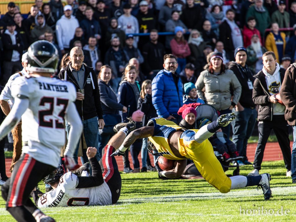 Pirates_vs_Panther_191005-073