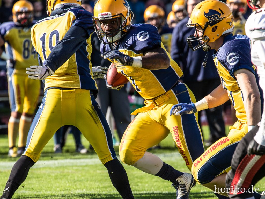 Pirates_vs_Panther_191005-076