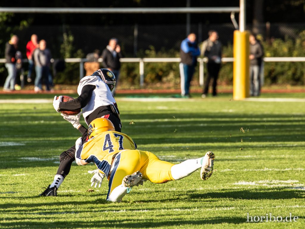 Pirates_vs_Panther_191005-109