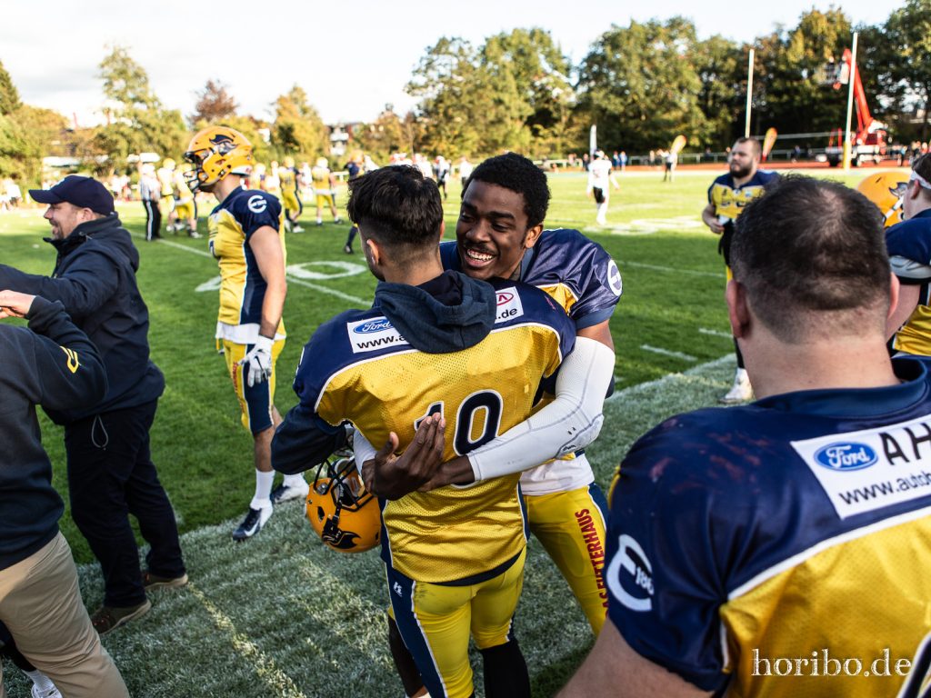 Pirates_vs_Panther_191005-111