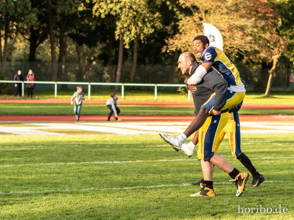 Pirates_vs_Panther_191005-121