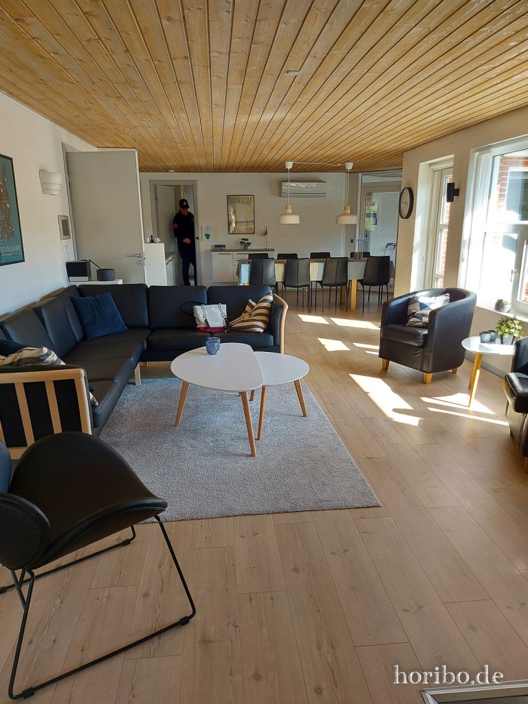 HR-22-04-23-15-47-49-154749