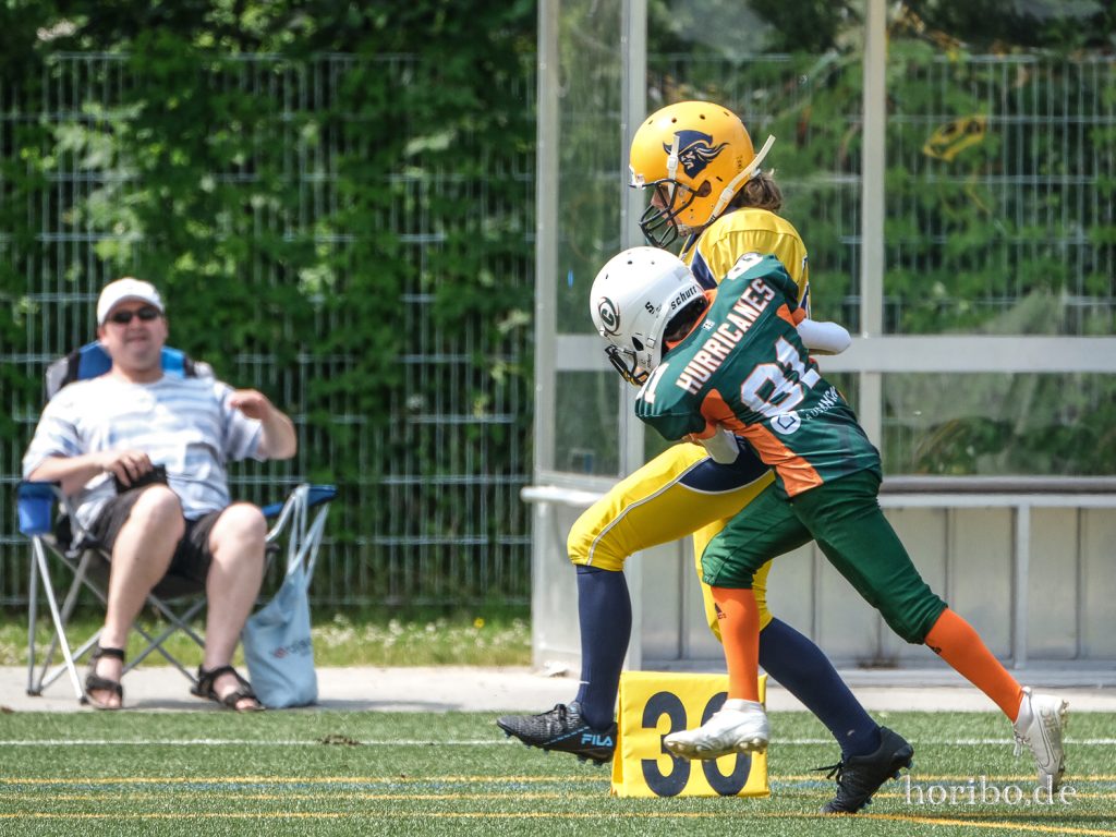 HR-22-06-26-12-32-31-7735