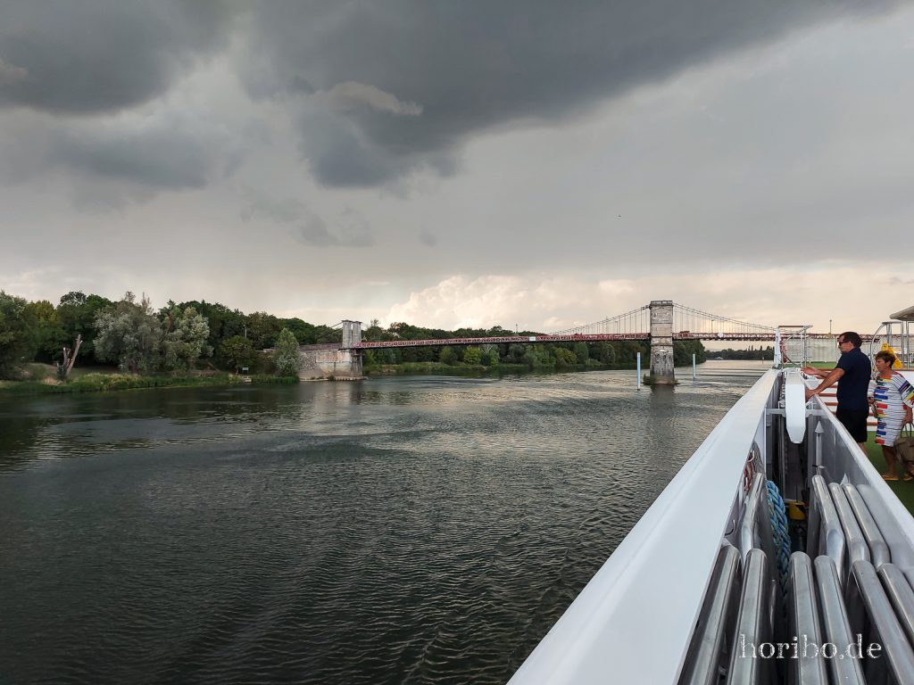 096_HR-22-09-05-18-05-53-180552