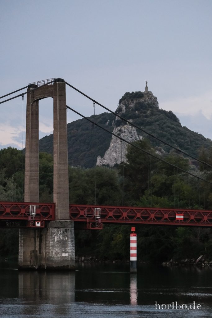 188_HR-22-09-07-07-19-30-1186