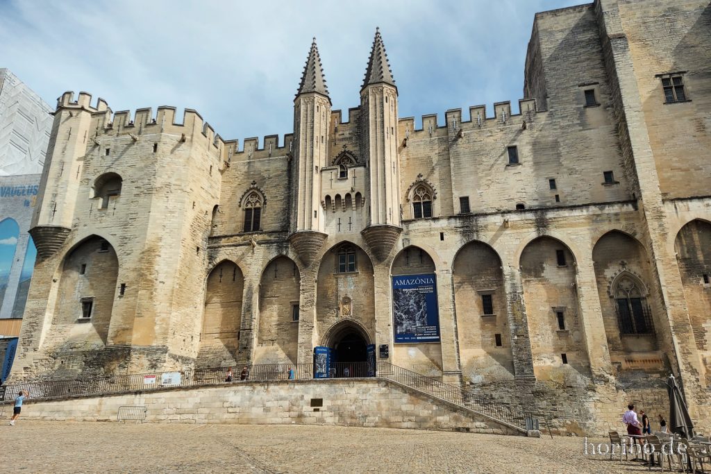 239_HR-22-09-07-15-01-45-150145