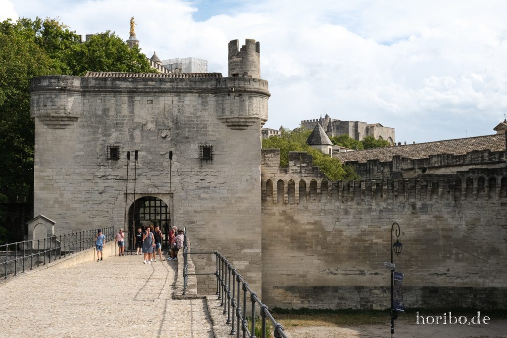 252_HR-22-09-07-16-03-02-1582