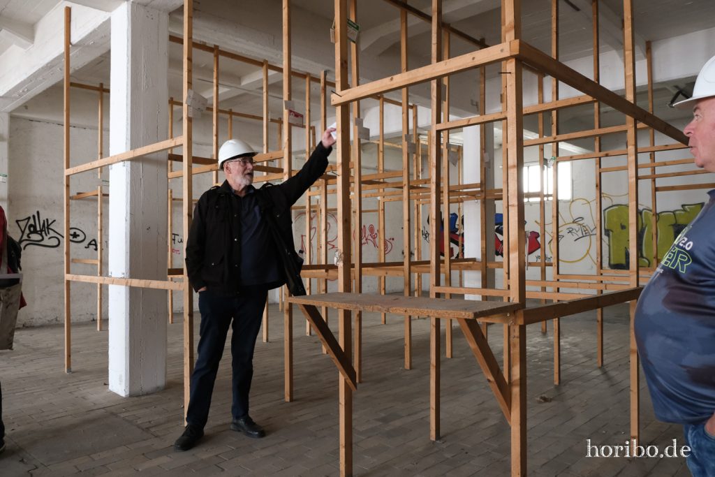 HR-23-05-13-12-29-01-7636