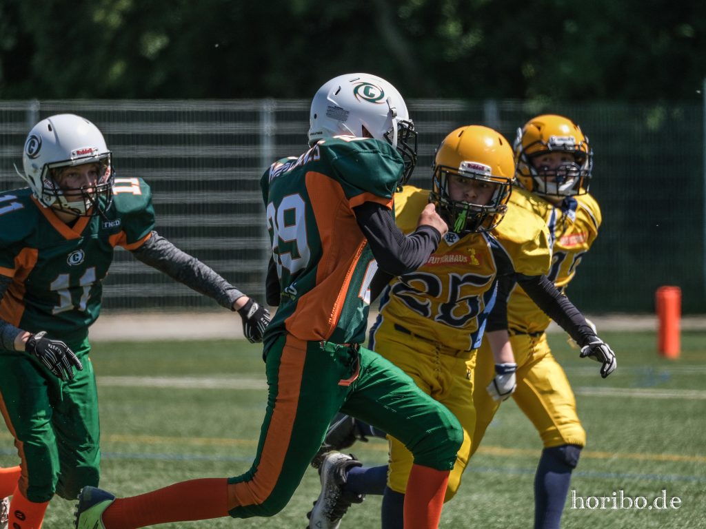 HR-23-06-10-12-50-31-1972