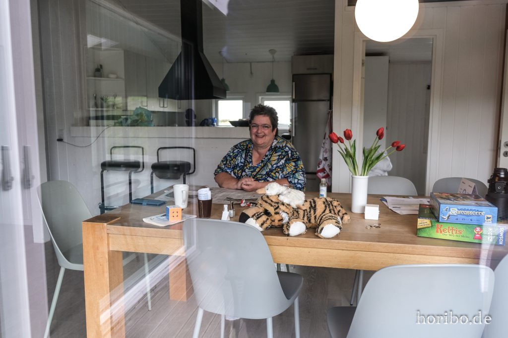 HR-23-08-26-13-25-30-7940